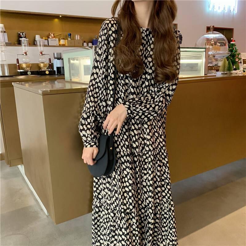 ワンピース ロング ミモレ丈 ドット柄 水玉 長袖 レトロ ワンピ おしゃれ きれいめ かわいい ラウンドネック ティアード 切り替え 個性的 ゆったりウエスト Db1144 Marmelo Sunnyday 通販 Yahoo ショッピング