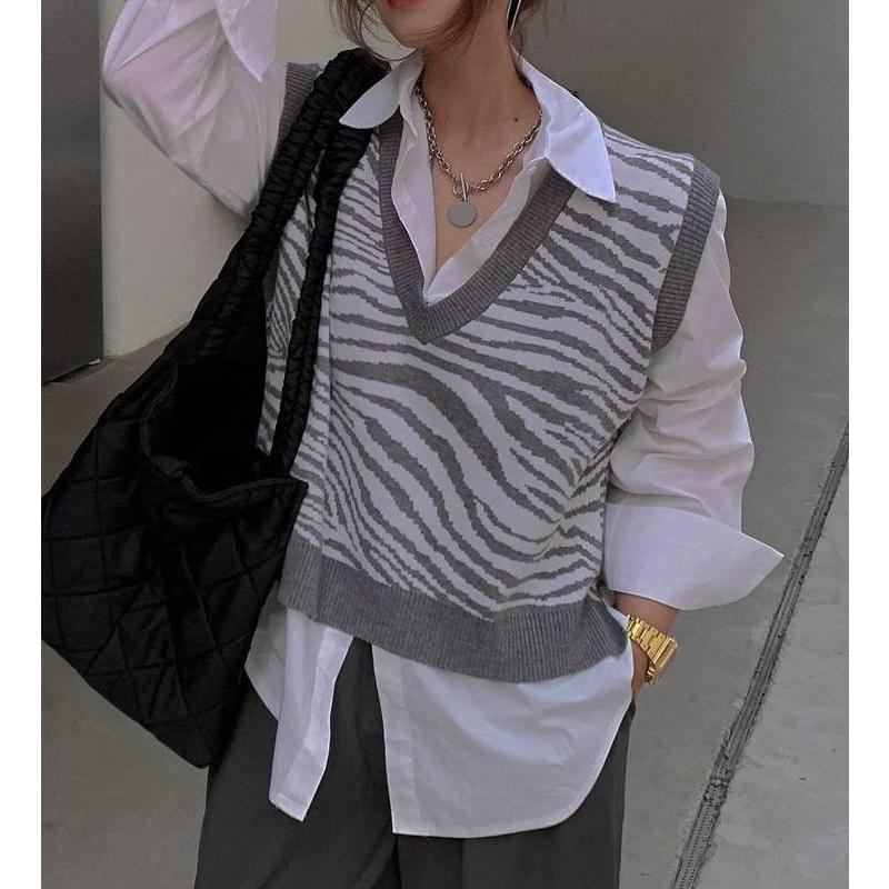 3色 ニットベスト レディース トップス ベスト Vネック ゼブラ柄 アニマル柄 ショート丈 おしゃれ かっこいい きれいめ ノースリーブ 重ね着 大人カジュアル Ol Db1193 Marmelo Sunnyday 通販 Yahoo ショッピング