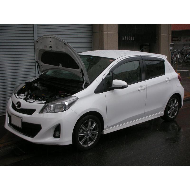 トヨタ：ヴィッツ［NCP131］用ボンネットダンパー ブラックカーボン