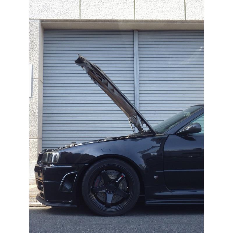 ニッサン：スカイラインGT-R[BNR34](NISMOフェンダー&ボンネット装着車