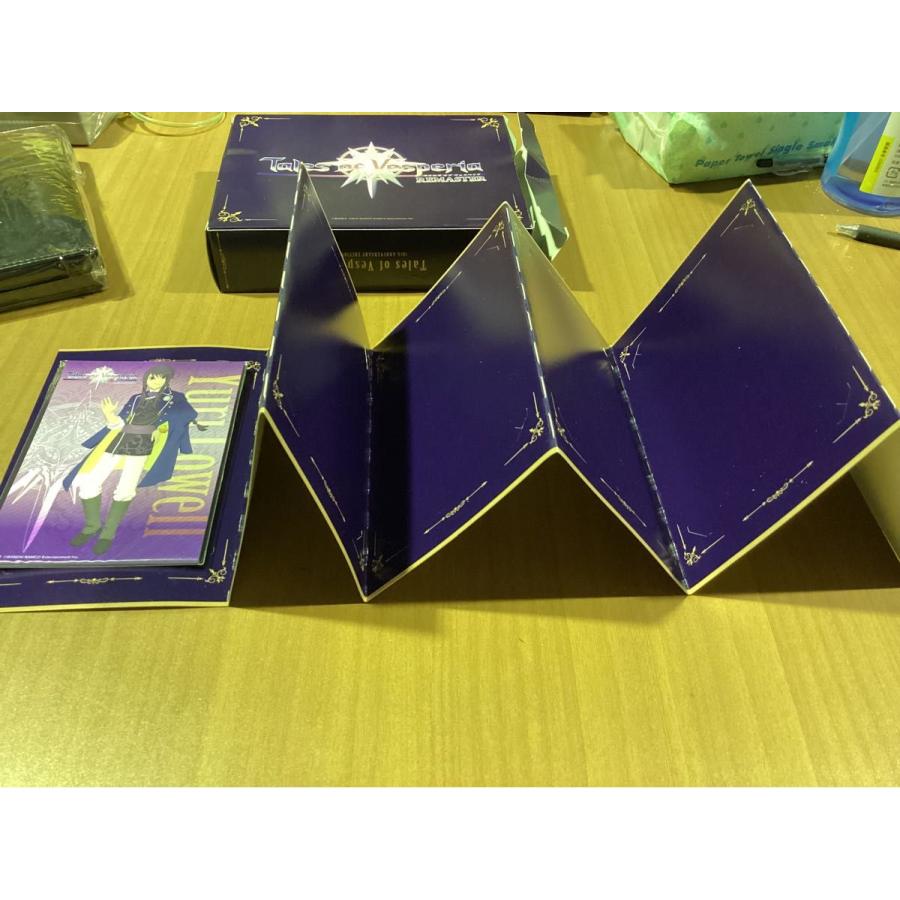 PS4 テイルズオブヴェスペリア リマスター 10thアニバーサリーエディション 未開封 レザーフォトスタンド ブロマイド9種付き ★0024 O-1 |  | 09