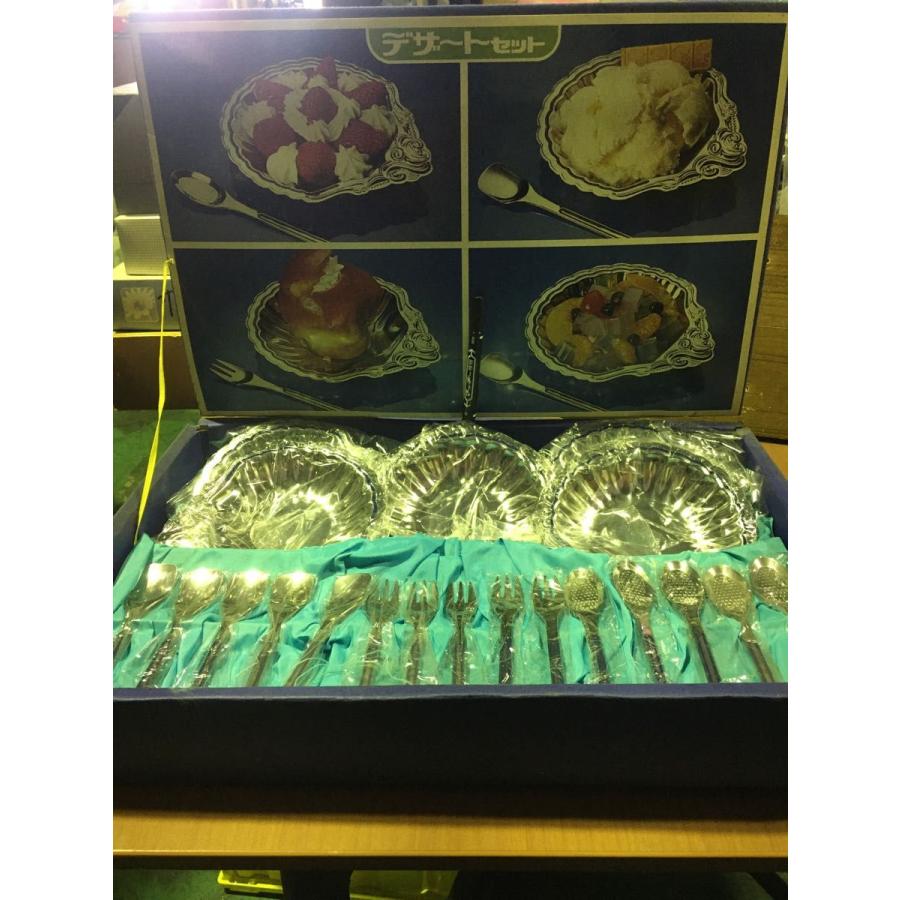 デザートセット カトラリーセット ステンレス製 中皿 5枚 滑り止めスプーン 5本 フォーク 5本 スプーン 5本 未使用 ★0059 B-2 | 