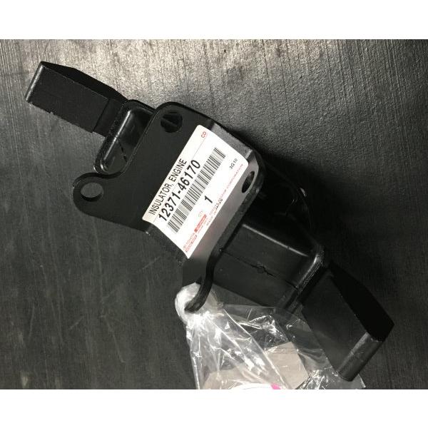 トヨタ（TOYOTA） 純正部品 エンジンマウンティング インシュレータ RR