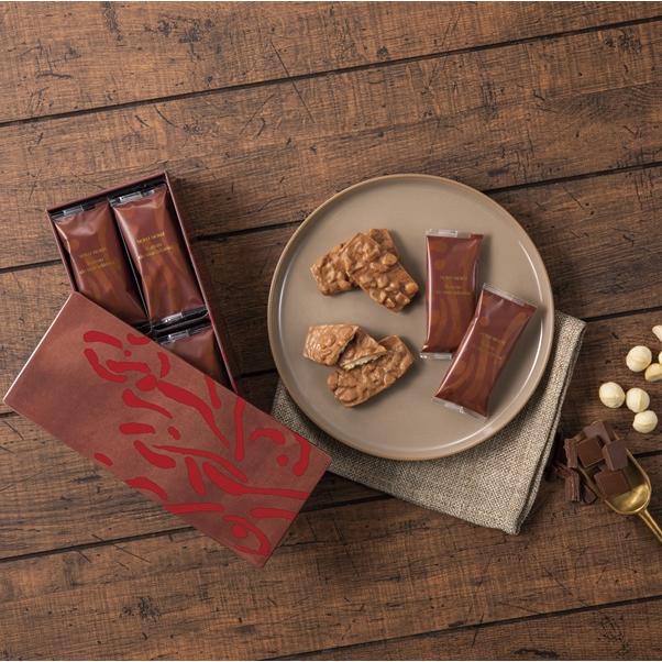 ヨックモック（YOKU MOKU） ギフト 贈り物 バトー ドゥマカダミア 16枚