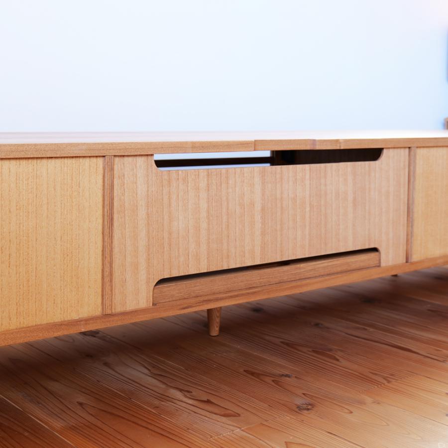 おしゃれ 200cm 無垢 ウォールナット タモ 収納  ハイタイプ 丸脚付き テレビ台 AVボード 高級 天然木 【YNWLTVA】