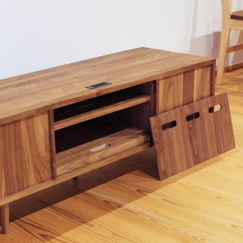 【美品】木製テレビボード モダンデザイン 125 北欧　無垢材 匠デザイン 無垢材 幅125 TVボード Low ライト テレビボード