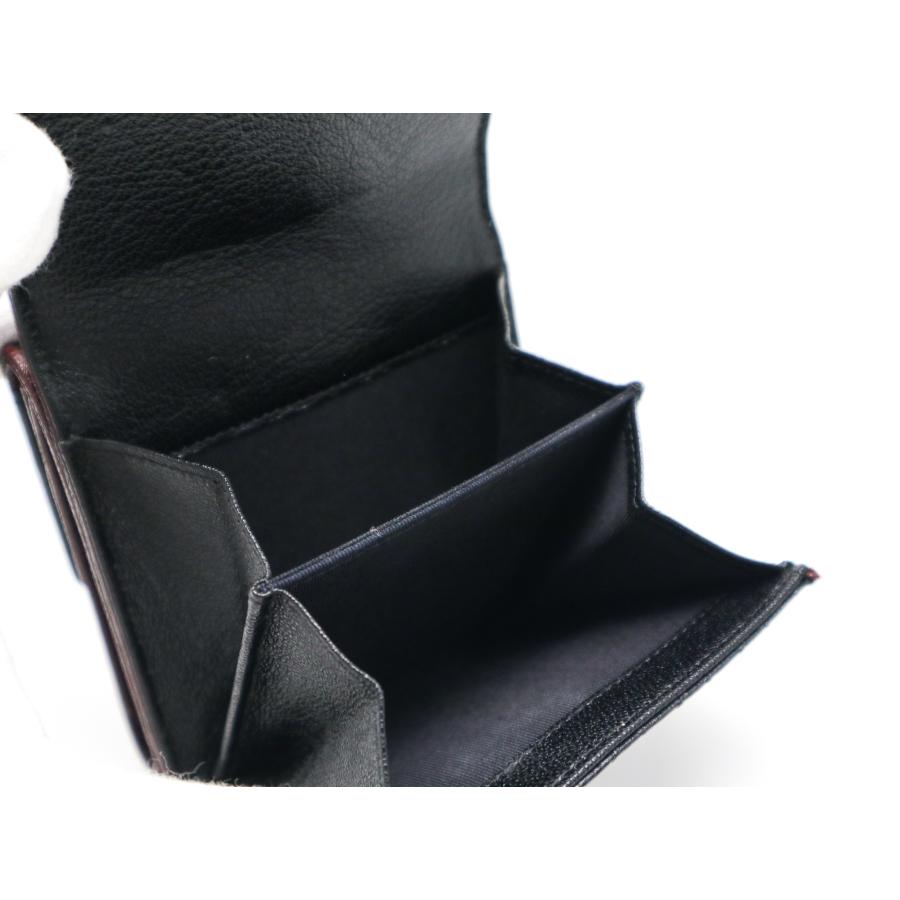 CHANEL（シャネル） 黒 ブラック シルバー金具 Wホック 3つ折り財布