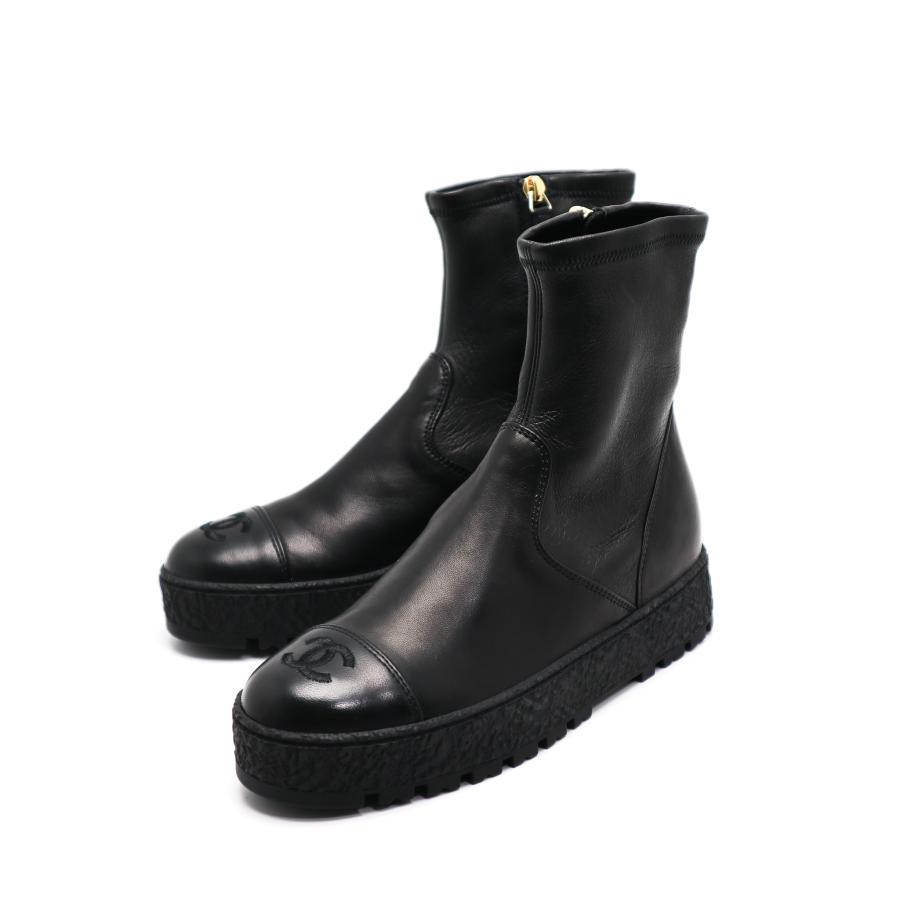 CHANEL ショートブーツ　36 シャネル 2024 マジックファスナー モータースタイル ショート