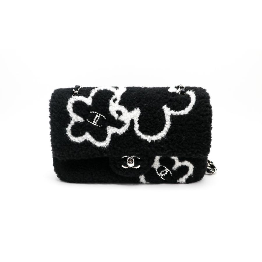 CHANEL（シャネル） ムートン カメリア ココマーク チェーンショルダー