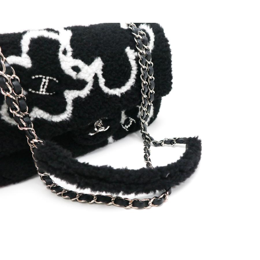 CHANEL（シャネル） ムートン カメリア ココマーク チェーンショルダー