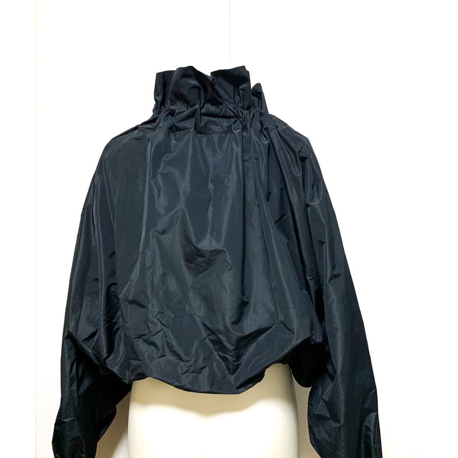 【PATOU】今が旬♪ ラッフルトリムブラウス PATOU】今が旬♪ ラッフルトリムブラウス 【公式通販】