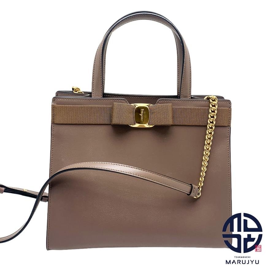 Salvatore Ferragamo パーティーバッグ ダークブラウン Ferragamo フェラガモ Salvatore サルヴァトーレフェラガモ ブラウン系