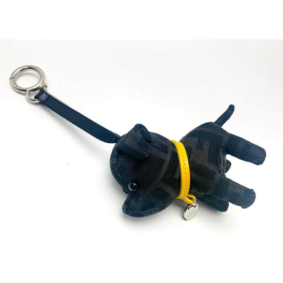 FENDI フェンディ イヌ ドッグ 犬モチーフ FFジャガード ITO
