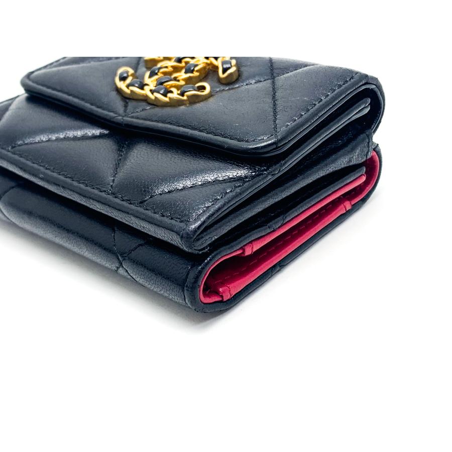 超美品　シャネル19　ディズヌフ　三つ折り　Wホック　スモールフラップウォレット CHANEL シャネル ミニ財布 3つ折り財布 スモールフラップ