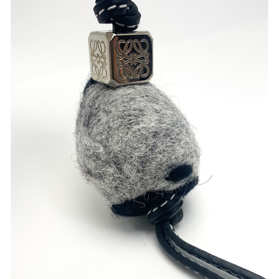 LOEWE ロエベ ベビーペンギン チャーム フェルト カーフ バッグ LOEWE ロエベ ベビーペンギン チャーム フェルト カーフ バッグ