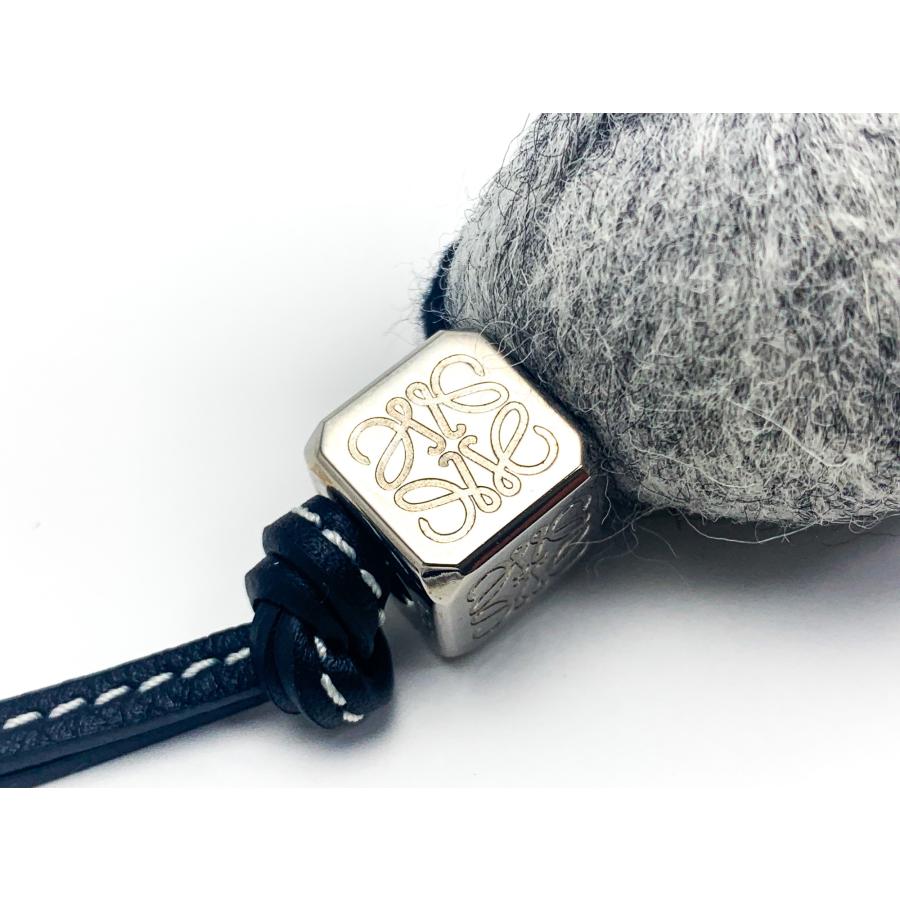 LOEWE ロエベ ベビーペンギン チャーム フェルト カーフ バッグ LOEWE ロエベ ベビーペンギン チャーム フェルト カーフ バッグ