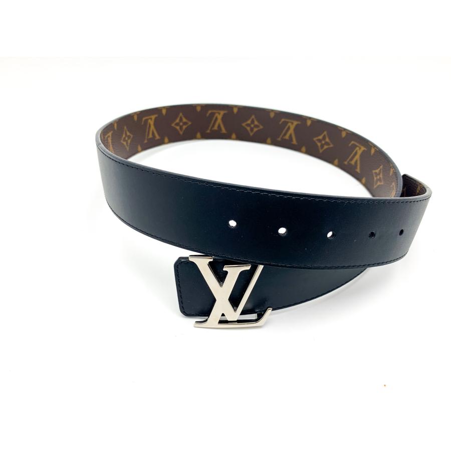 LOUIS VUITTON ルイヴィトン ベルト・LV イニシャル 40MM