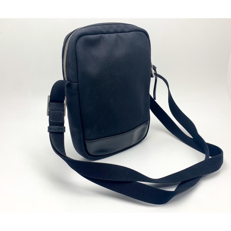 SAINT LAURENT サンローラン 黒 ブラック リビングトン ショルダー