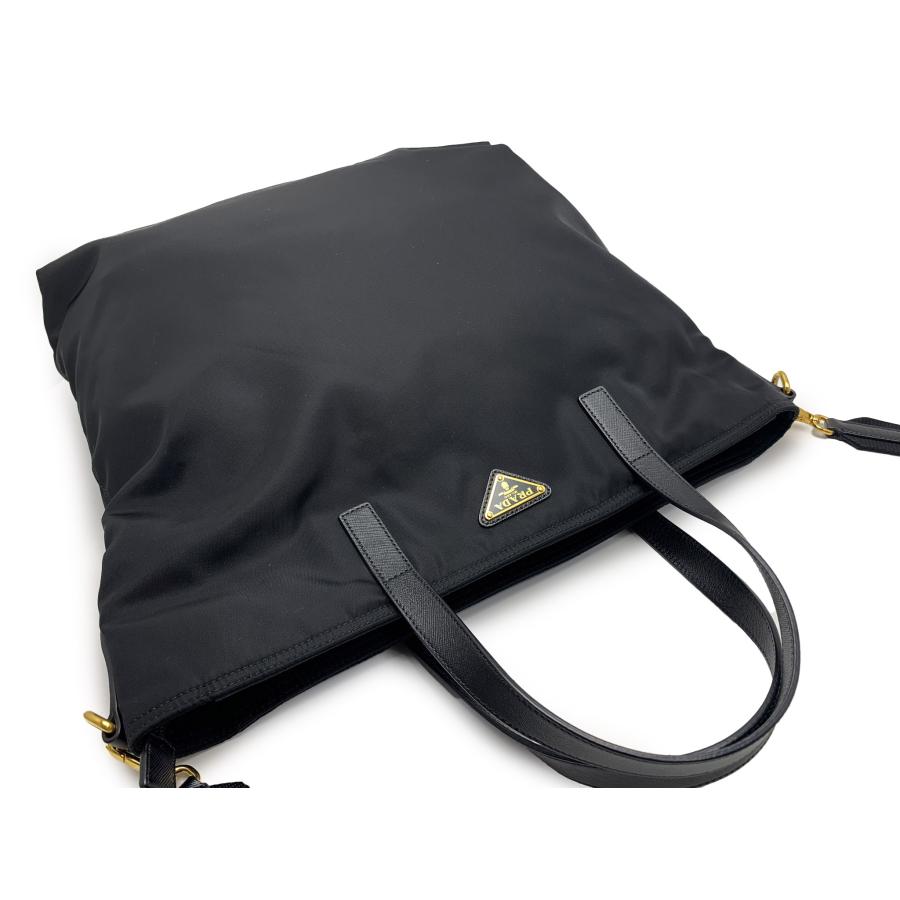 【PRADA】2wayバッグ　トートバッグ　ゴールド金具　ロゴ金具　ブラック PRADA プラダ 2wayトート ブラック レザー ハンドバッグ トート