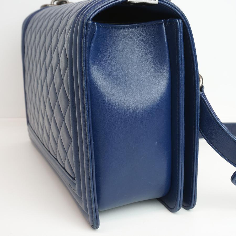 CHANEL（シャネル） ボーイシャネル ネイビー SV マトラッセ チェーン