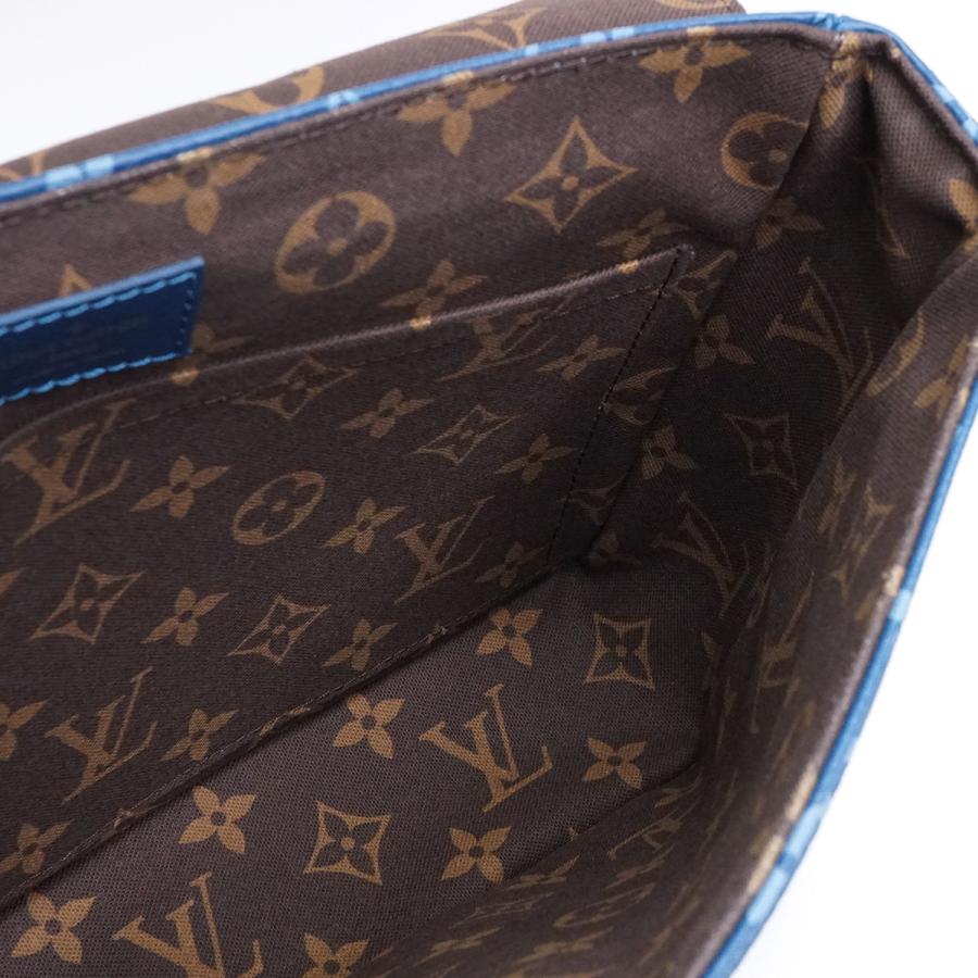LOUIS VUITTON（ルイ・ヴィトン） LV モノグラム ディストリクト PM