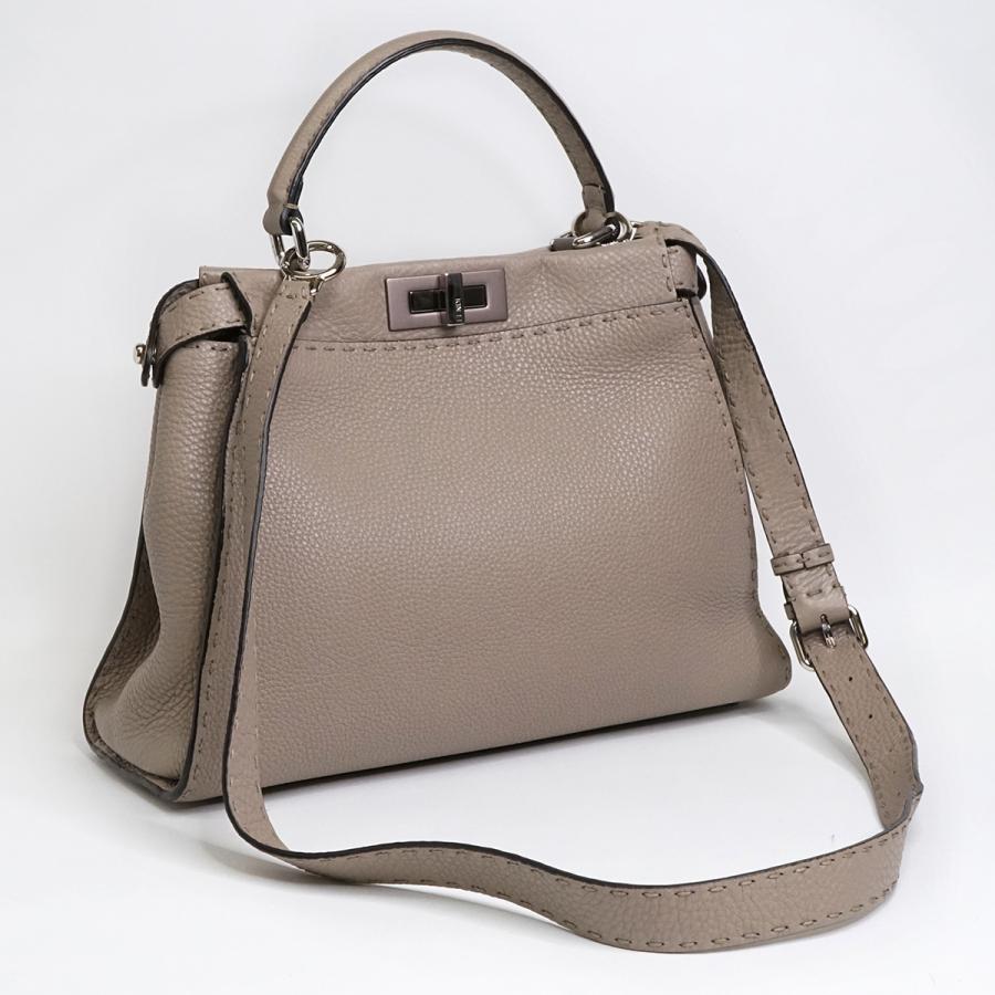 ⭐️ 極美品 フェンディ ピーカブー ハンド ショルダー 2way ⭐️ 極美品 フェンディ ピーカブー ハンド ショルダー 2way