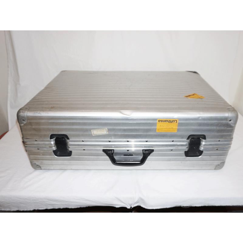 年季充分ボコボコ系】リモワ RIMOWA アルミトランクケース 年季充分ボコボコ系】リモワ RIMOWA アルミトランクケース