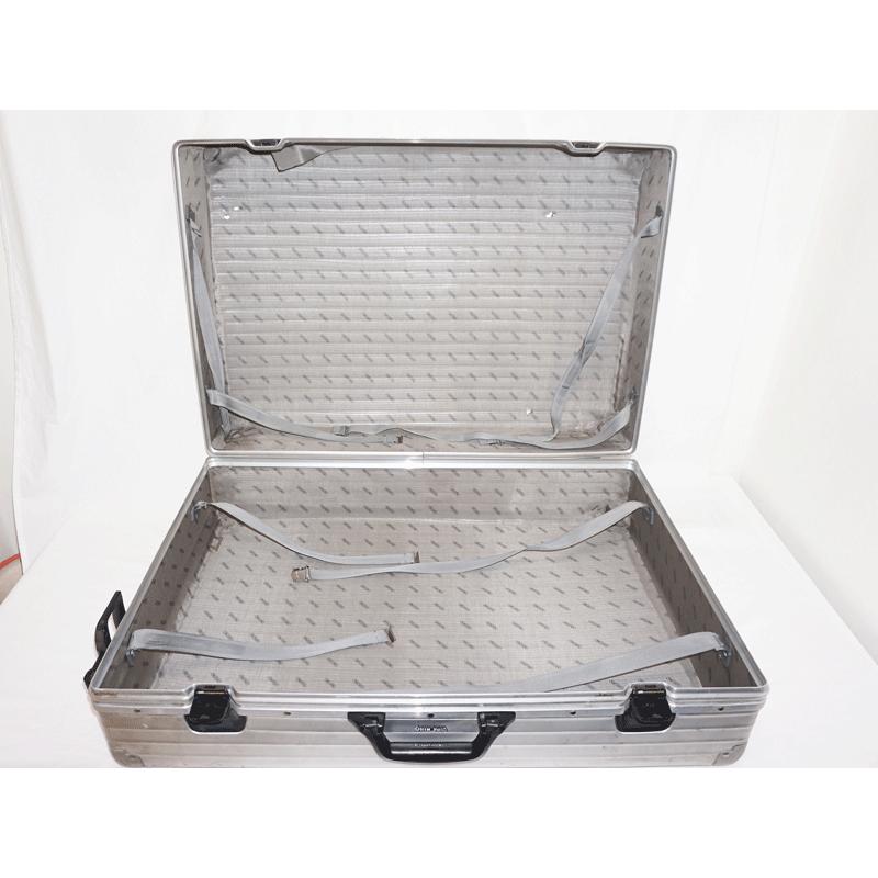 年季充分ボコボコ系】リモワ RIMOWA アルミトランクケース 年季充分ボコボコ系】リモワ RIMOWA アルミトランクケース