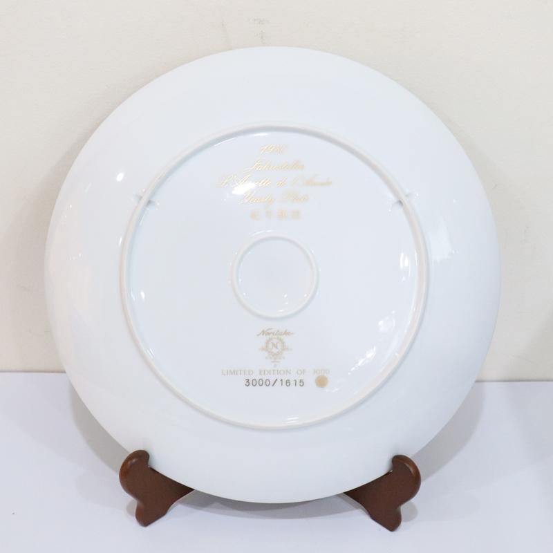 希少 限定3000枚 Noritake ノリタケ 1980年 紀年額皿 イヤリープレート 花蝶図 蝶 菖蒲 あやめ 大皿 飾皿 共箱付 保管品 送料無料！の画像