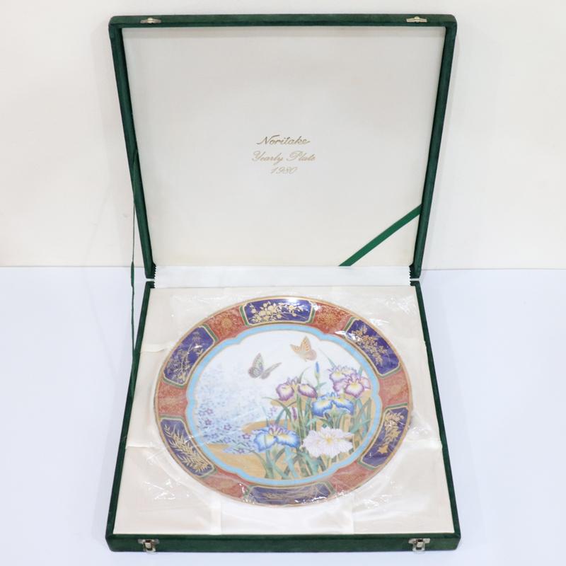 希少 限定3000枚 Noritake ノリタケ 1980年 紀年額皿 イヤリープレート 花蝶図 蝶 菖蒲 あやめ 大皿 飾皿 共箱付 保管品 送料無料！の画像