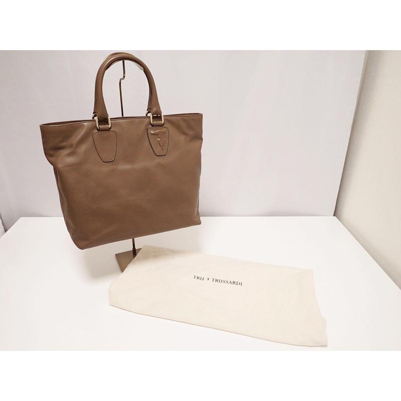 TRUSSARDI イタリア製 トラサルディ 最高級 牛革 カーフレザー TRUSSARDI イタリア製 トラサルディ 最高級 牛革 カーフレザー