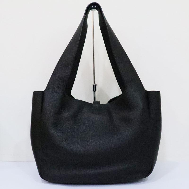 Yves Saint Laurent（イヴ・サンローラン） パリ YVES SAINT LAURENT