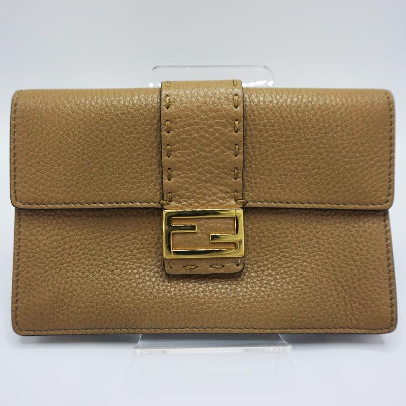 美品】FENDI フェンディ バゲットスリムクラッチ ブラウンカーフレザー
