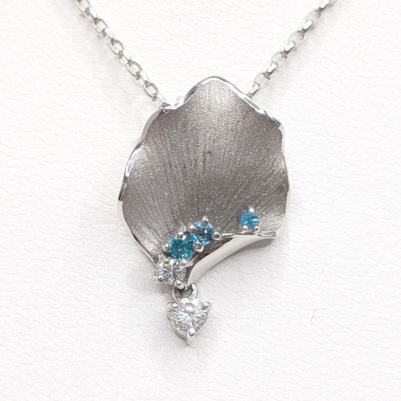 Shun 薔薇の花びらペンダント ダイヤモンドネックレス K18WG/PT900 D0