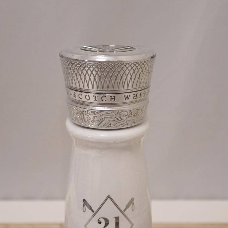 未開栓】ROYAL SALUTE 21年 ロイヤルサルート ウイスキー 陶器ボトル