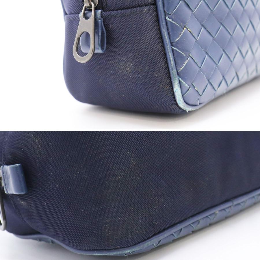BOTTEGA VENETA（ボッテガ・ヴェネタ） イントレチャート レザー