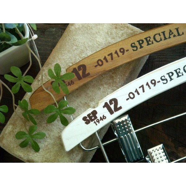 クリップ付きのオシャレな木製ハンガー【アンティークピンチハンガー