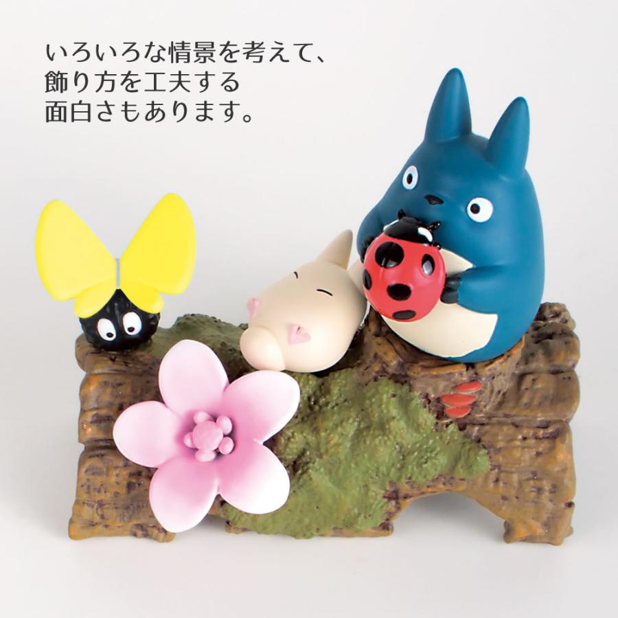 スタジオジブリ となりのトトロ のせキャラ 草花とトトロ スタジオジブリ となりのトトロ のせキャラ 草花とトトロ