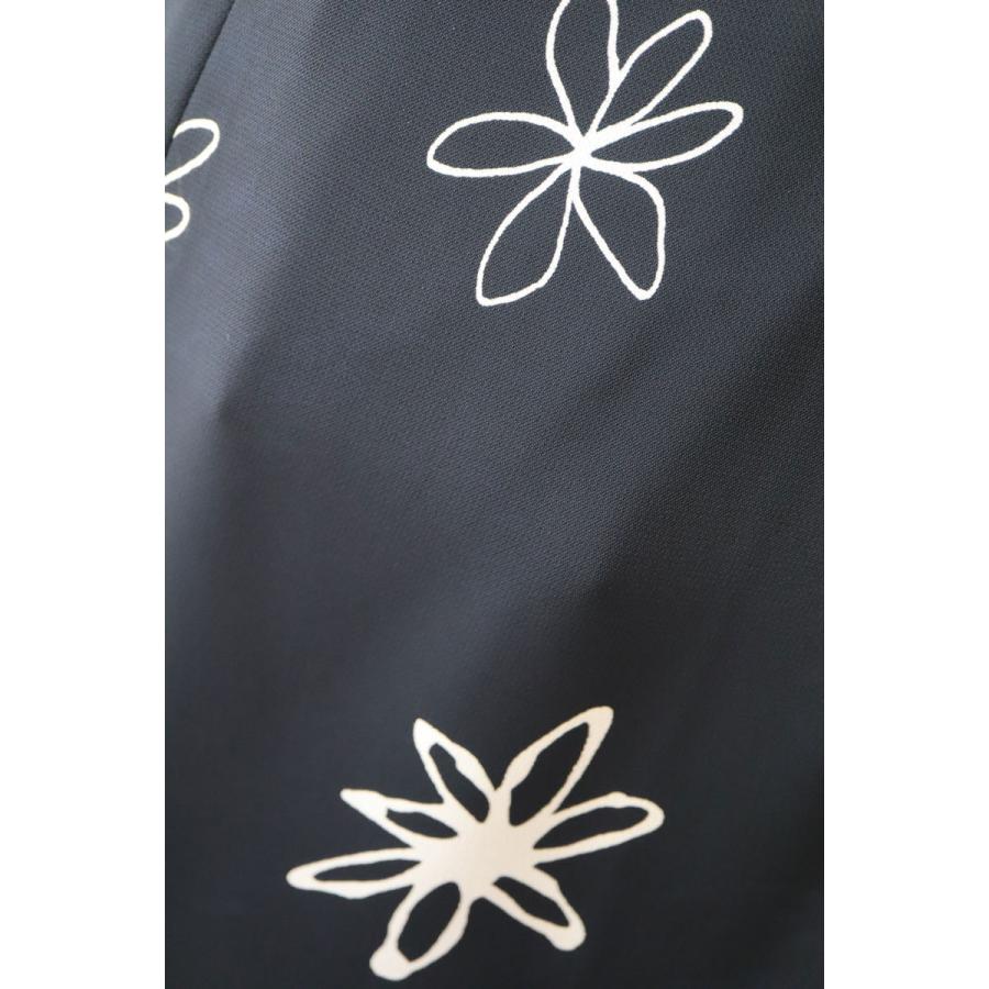 春夏　スカートスーツ　ツーピース 　セットアップ　黒 　花柄　15-17号　レディースファッション　長袖ブラウス＆フレアスカート　わけあり｜marumi371｜05