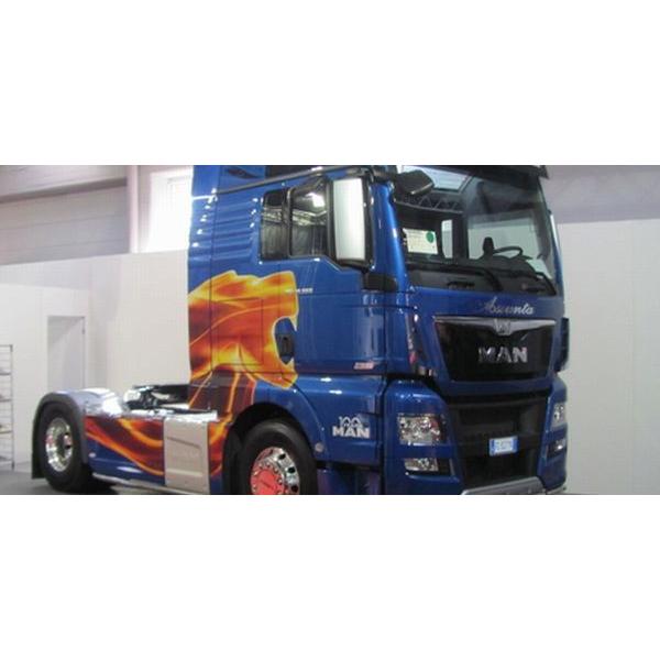 イタレリ1/24 MAN TGX XXL D38  トラクターヘッド  プラモデル組立キット