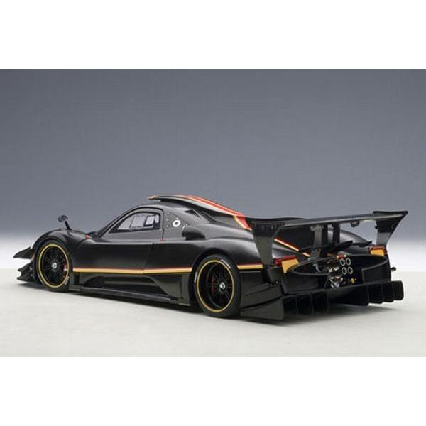 完動品 オートアート(AUTOart)1/18 パガーニ ゾンダ レボリューション (カーボンブラック) 【X2662395811】(14538円)