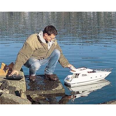 京商 ナジャデ 大型クルーザー krick1160 電動RCボート上級者 京商 ナジャデ 大型クルーザー krick1160 電動RCボート上級者