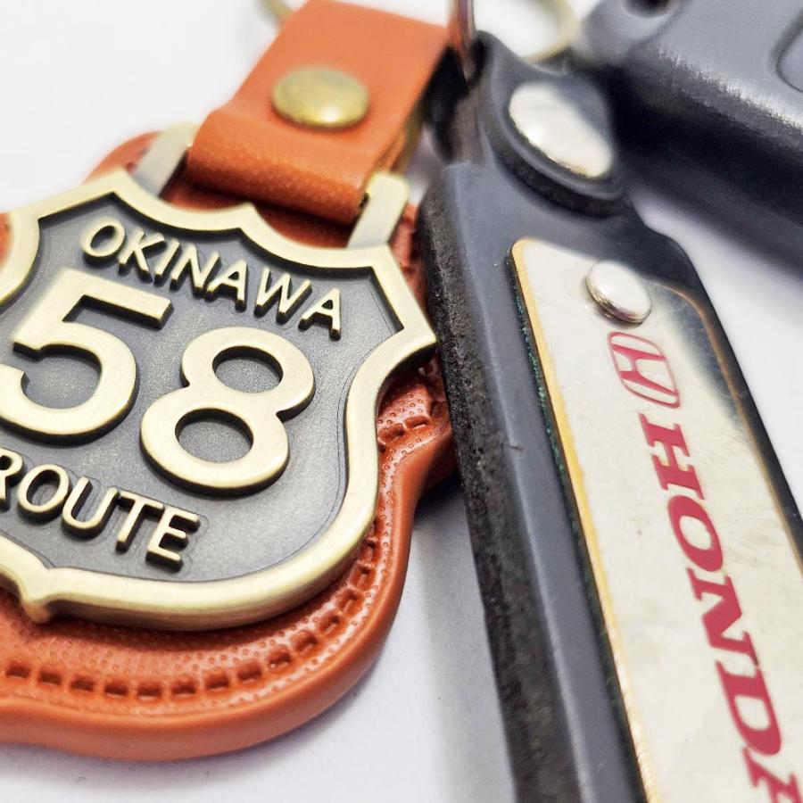 国道58号線 標識プレート付き キーホルダー 3.5cm×8.5cmサイズ 沖縄お