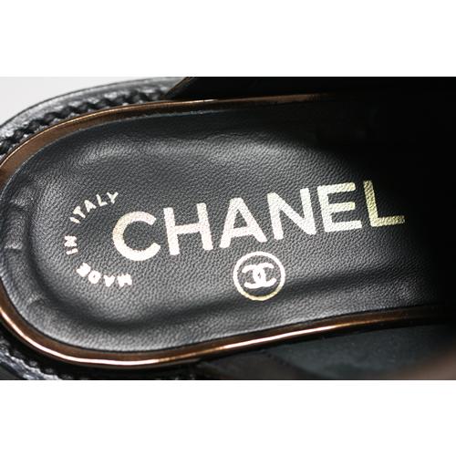 CHANEL (#36 1/2C 日本約23.5cm) シャネル パテントレザー CHANEL (#36 1/2C 日本約23.5cm) シャネル パテントレザー