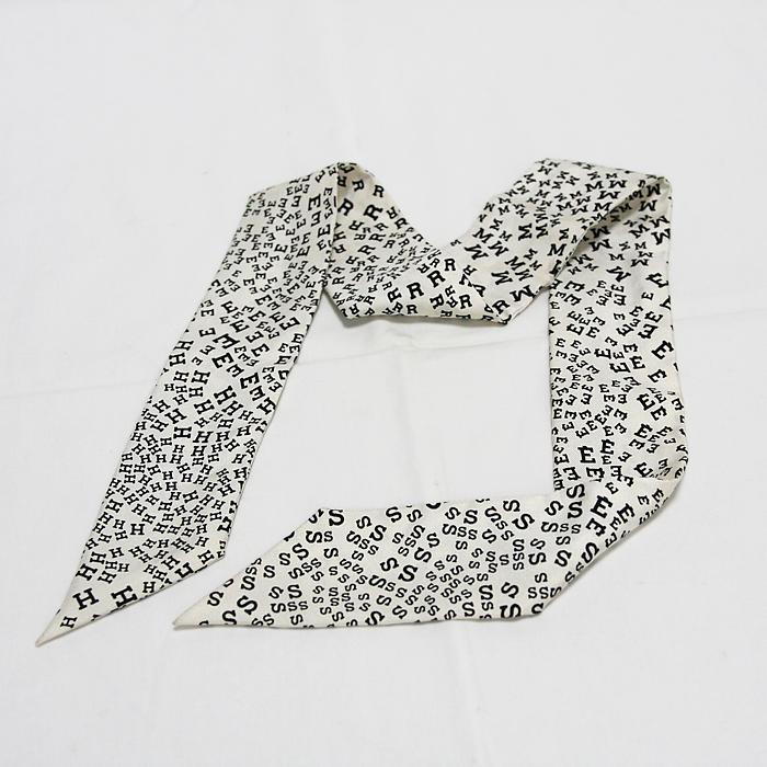希少カラー❤︎エルメス　ツイリー　ホワイト×ブラック　リボン柄 エルメス ツイリー リボン柄 ボルデュック オフワイト ブラウン