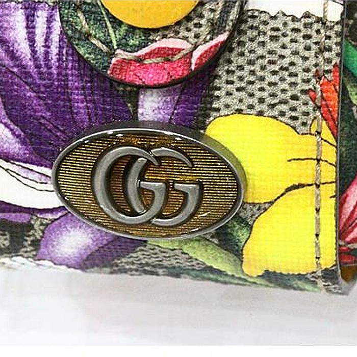 GUCCI - グッチ GUCCI GG フローラ エアポッズケース 596720 花柄 フラワー  airpodsケース アップル apple  イヤフォンケース GGスプリームキャンバス ベージュ グッチ GUCCI GG フローラ エアポッズケース 596720 花柄
