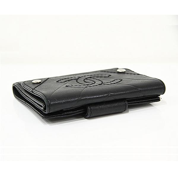 【セール中！】 シャネル Vステッチ ココマーク 折り財布 コンパクトウォレット V Stitch シャネル Vステッチココマーク コンパクトウォレット