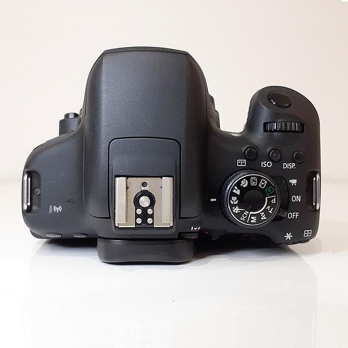 EOS Kiss キャノン canon X8i デジタル一眼カメラ ダブルズーム EOS Kiss キャノン canon X8i デジタル一眼カメラ ダブルズーム