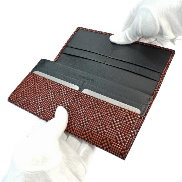 印伝 甲州印伝 印傳屋 上原勇七 財布 長財布 束入れ 2109 変わり市松小 黒地×赤漆 鹿革 本革 レザー 和柄 特注カラー ブランド 冬物 冬ギフト クリスマス 贈り物 YM01 印傳屋（INDEN-YA） 印伝 甲州印伝 上原勇七 財布 長財布 印伝財布 束