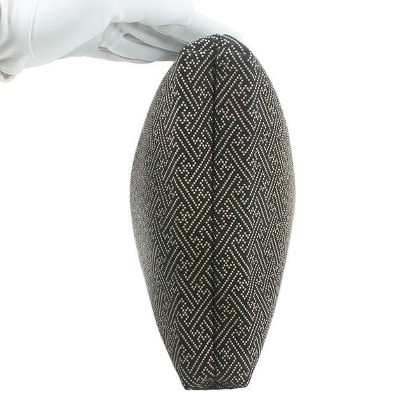 印伝 甲州印伝 印傳屋 上原勇七 合切袋 巾着 3007 紗綾形 黒地×白漆 鹿